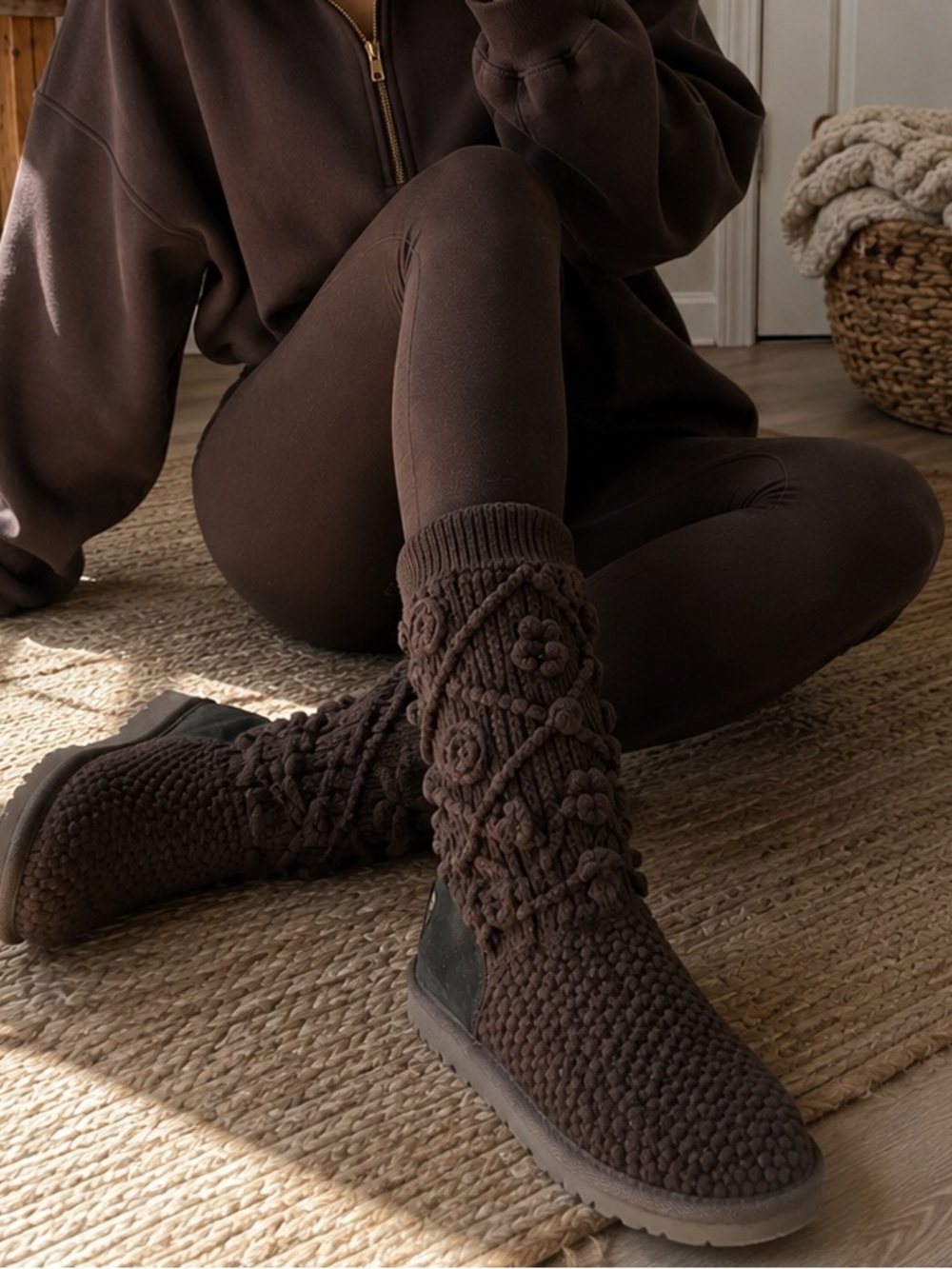 UGG Style Knit Slouch Boots Brown Floral Crochet Women’s Size 6